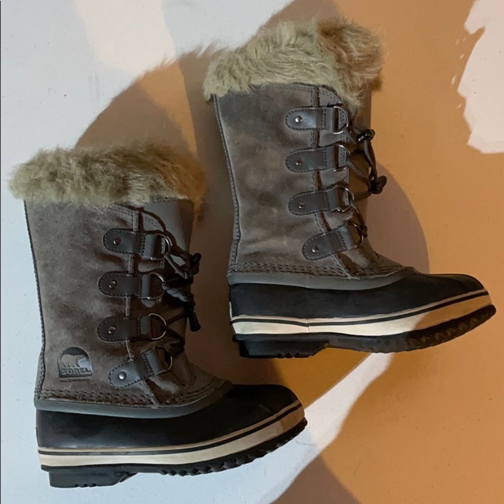 SOREL snow boots